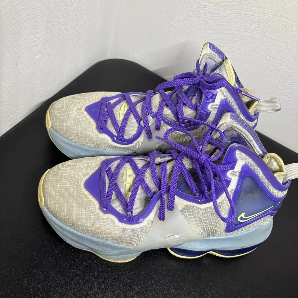 Kids Nike LeBron 19 GS 'Easter' Zoom Air Basketball Sneaker DD0418-412 size 6Y‎